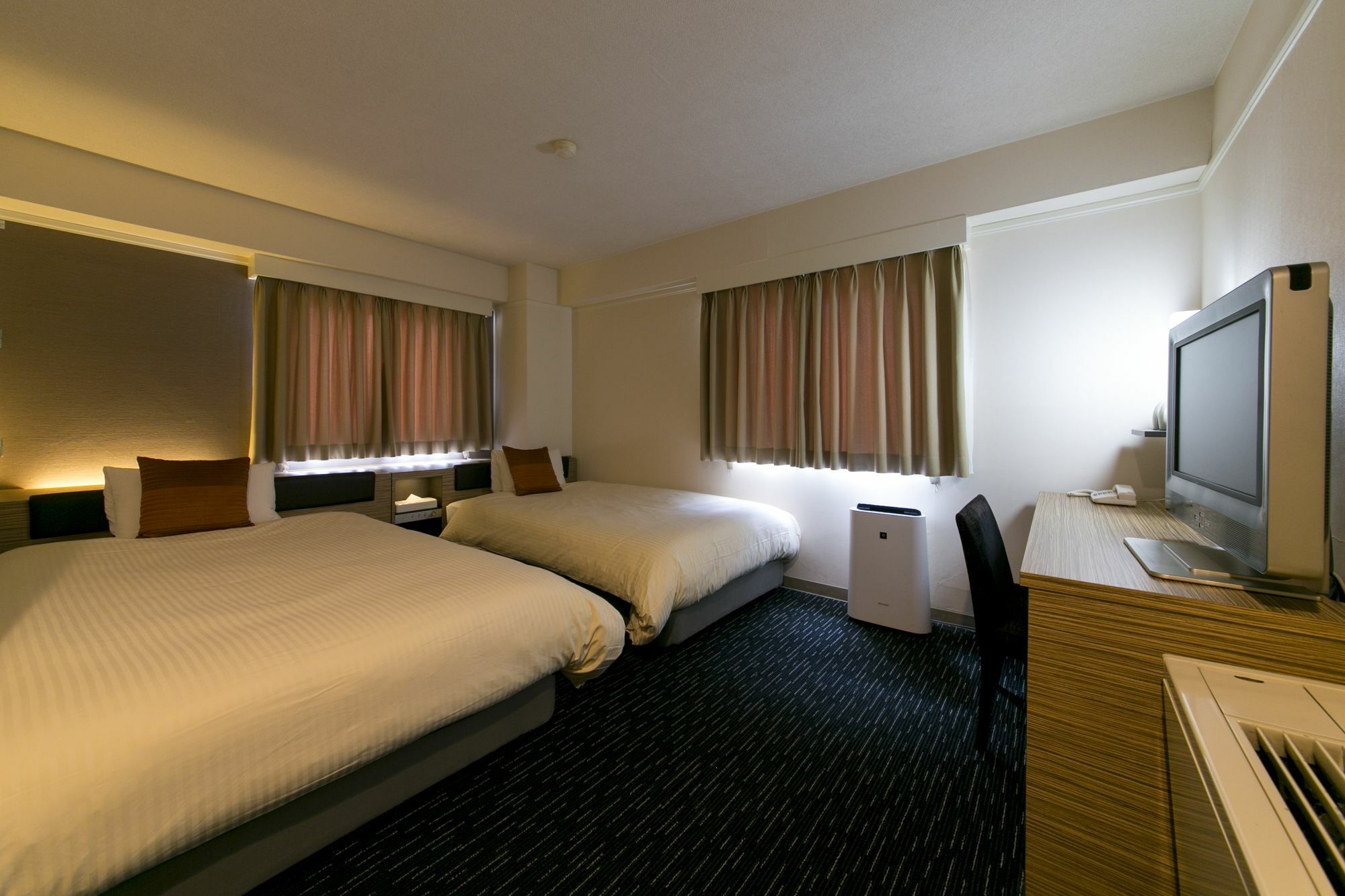 พลาซา โฮเต็ล โตโยตะ Hotel โทโยตะ ภายนอก รูปภาพ